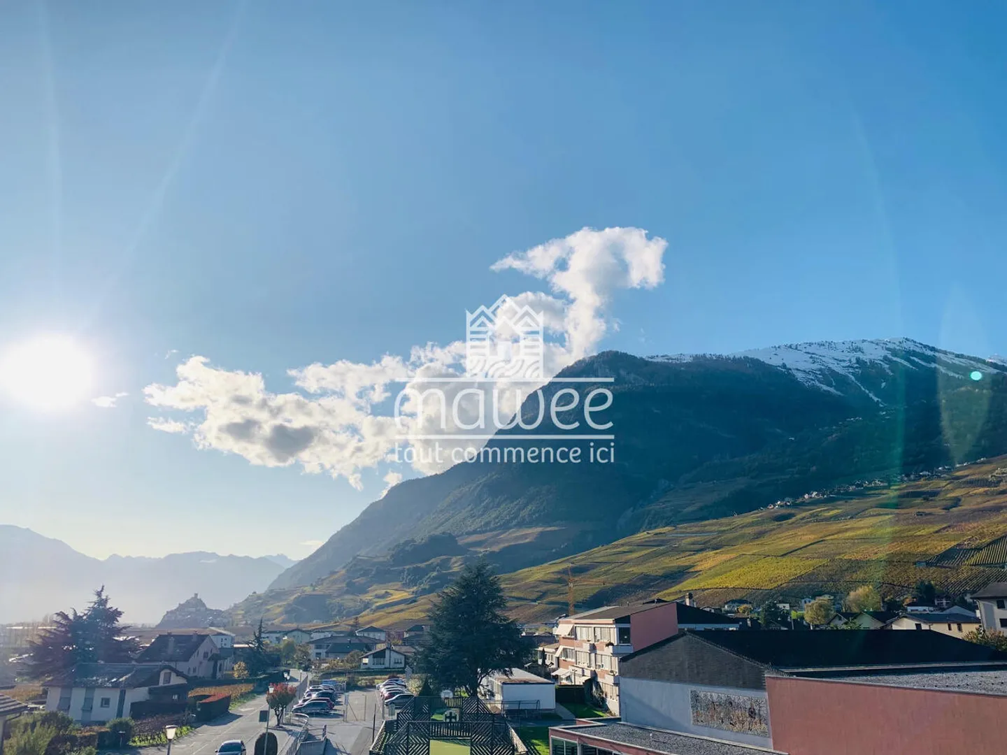 Bright apartment with balcony and view of the Rhône plain - Photo 3 of 8