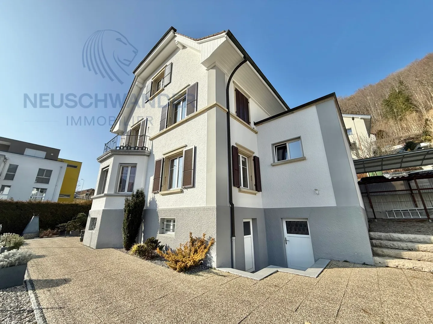 Splendida villa con una vista magnifica e posizione strategica - Foto 1 di 32