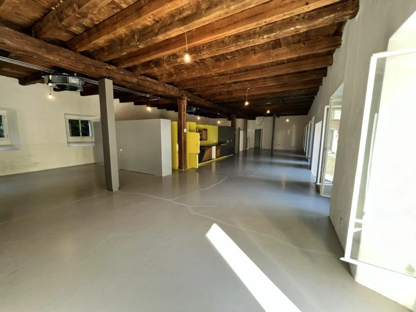 Loft Appartement Rez-de-Chaussée + Chambre - Photo 2 sur 13