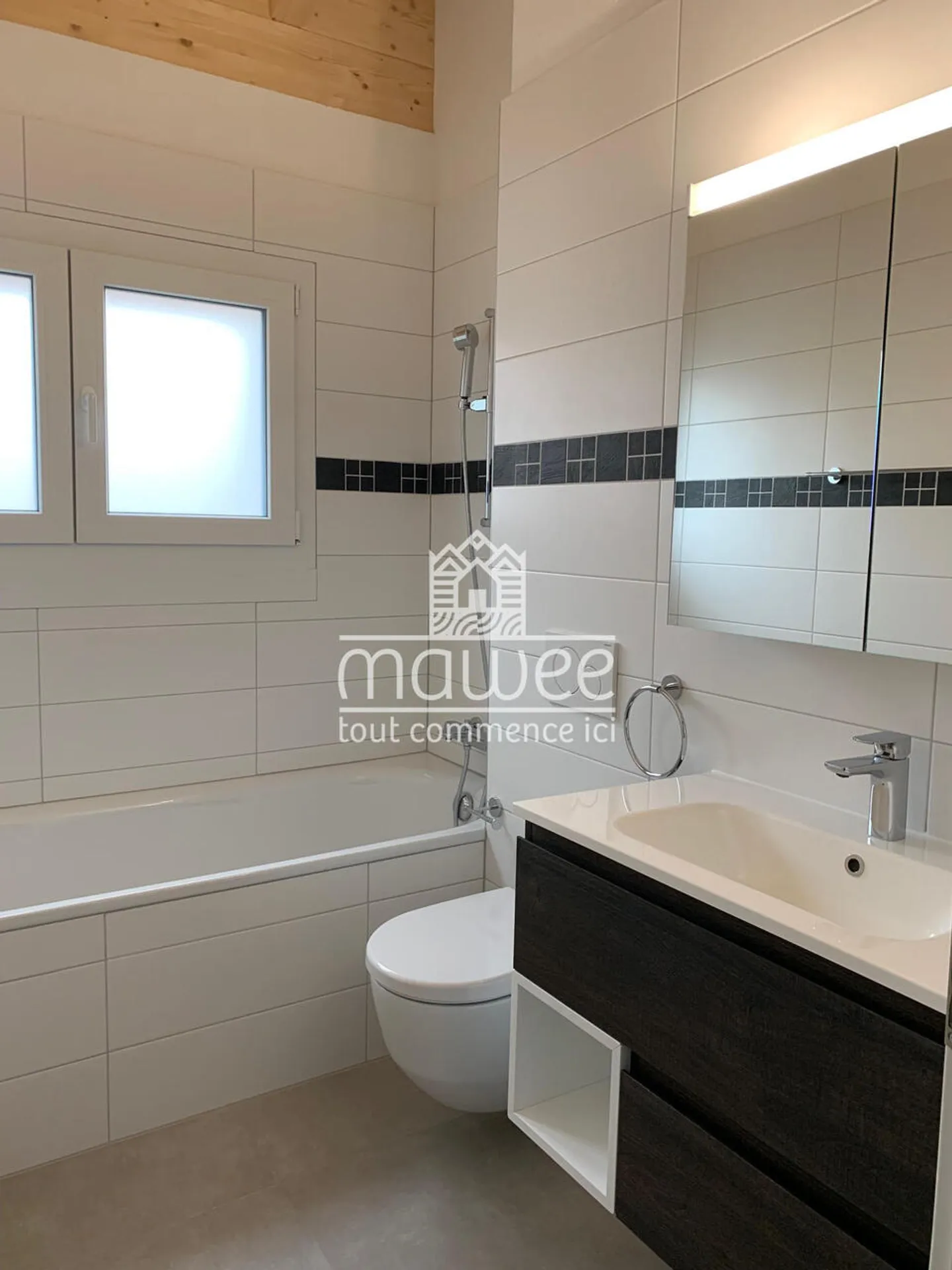 Bright apartment with balcony and view of the Rhône plain - Photo 6 of 8