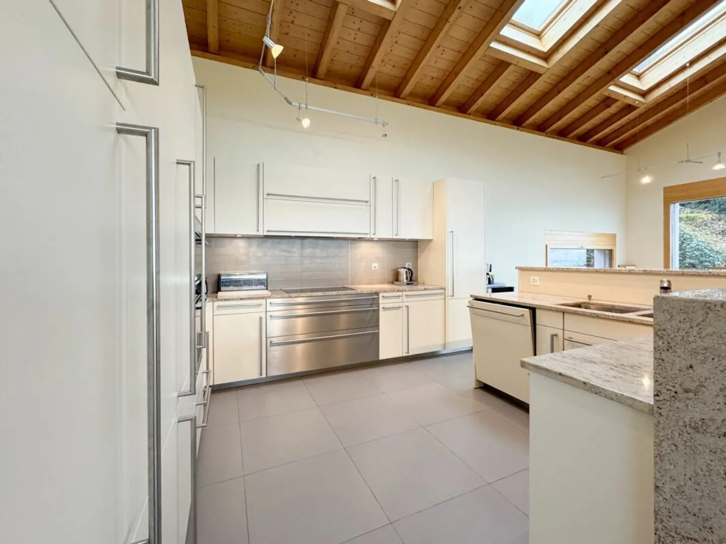 Luxurious architect-designed villa with breathtaking 180° view of Lake Geneva! - Photo 5 of 26