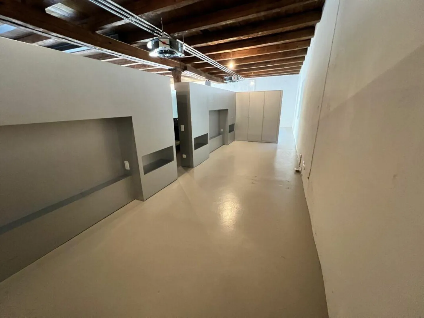 Loft Appartement Rez-de-Chaussée + Chambre - Photo 6 sur 13