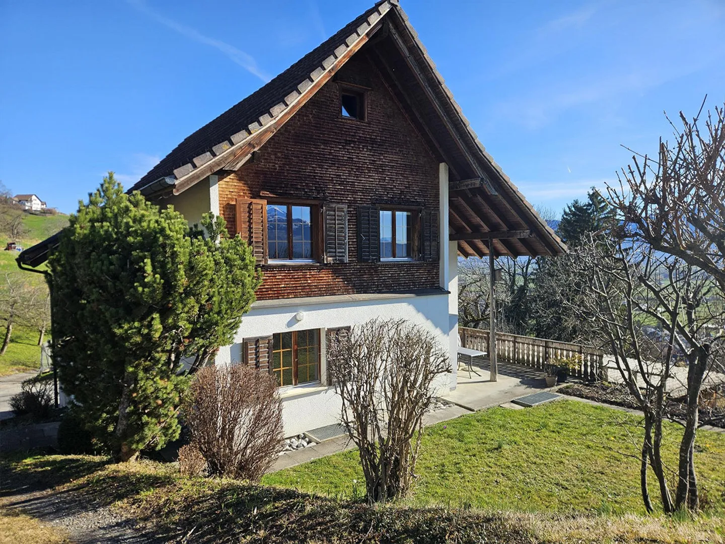 Living in the Green with Breathtaking Views - Photo 3 of 11