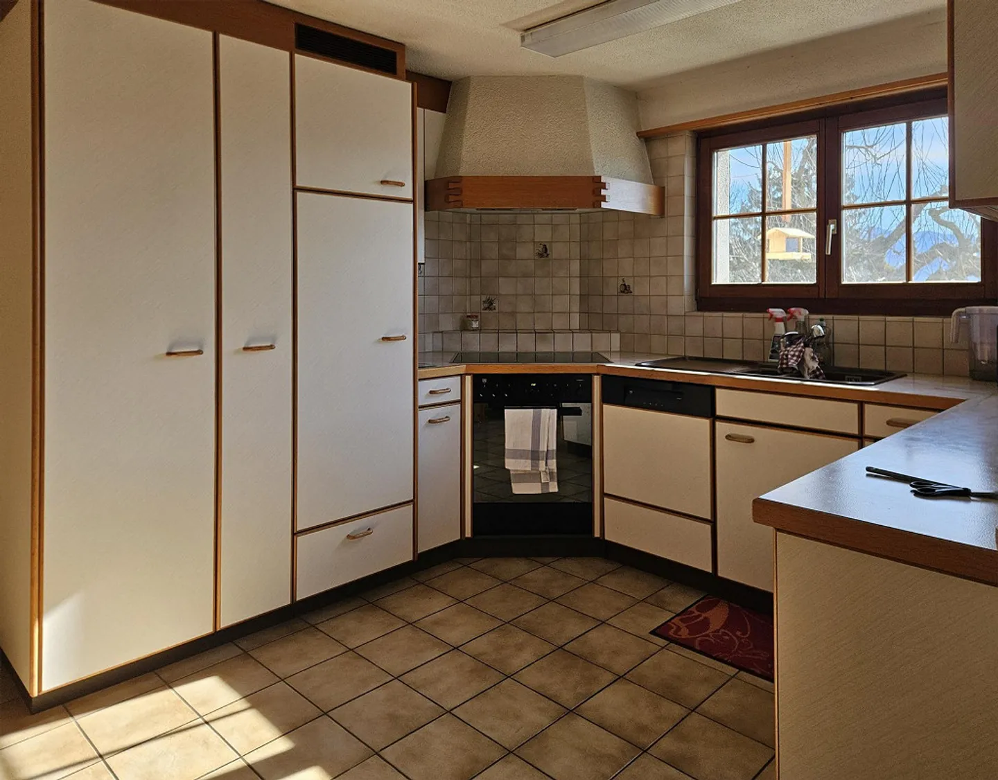 Living in the Green with Breathtaking Views - Photo 6 of 11