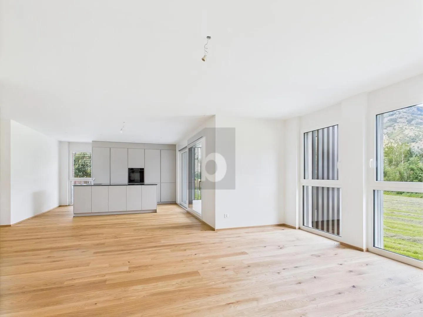Moderne & sonnige Etagenwohnung in Susten - Foto 1 von 6
