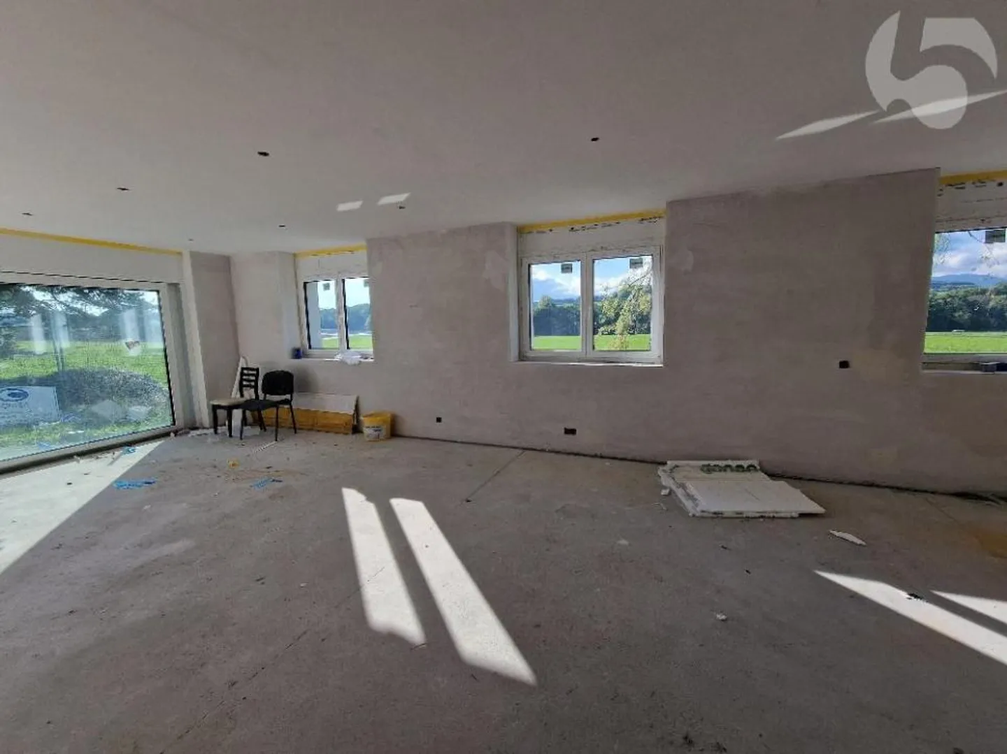 Casa unifamiliare con 1 posto auto e 2 posti esterni, oltre a una grande esposizione a sud a 5 km da Morges-Bussigny - Foto 10 di 13