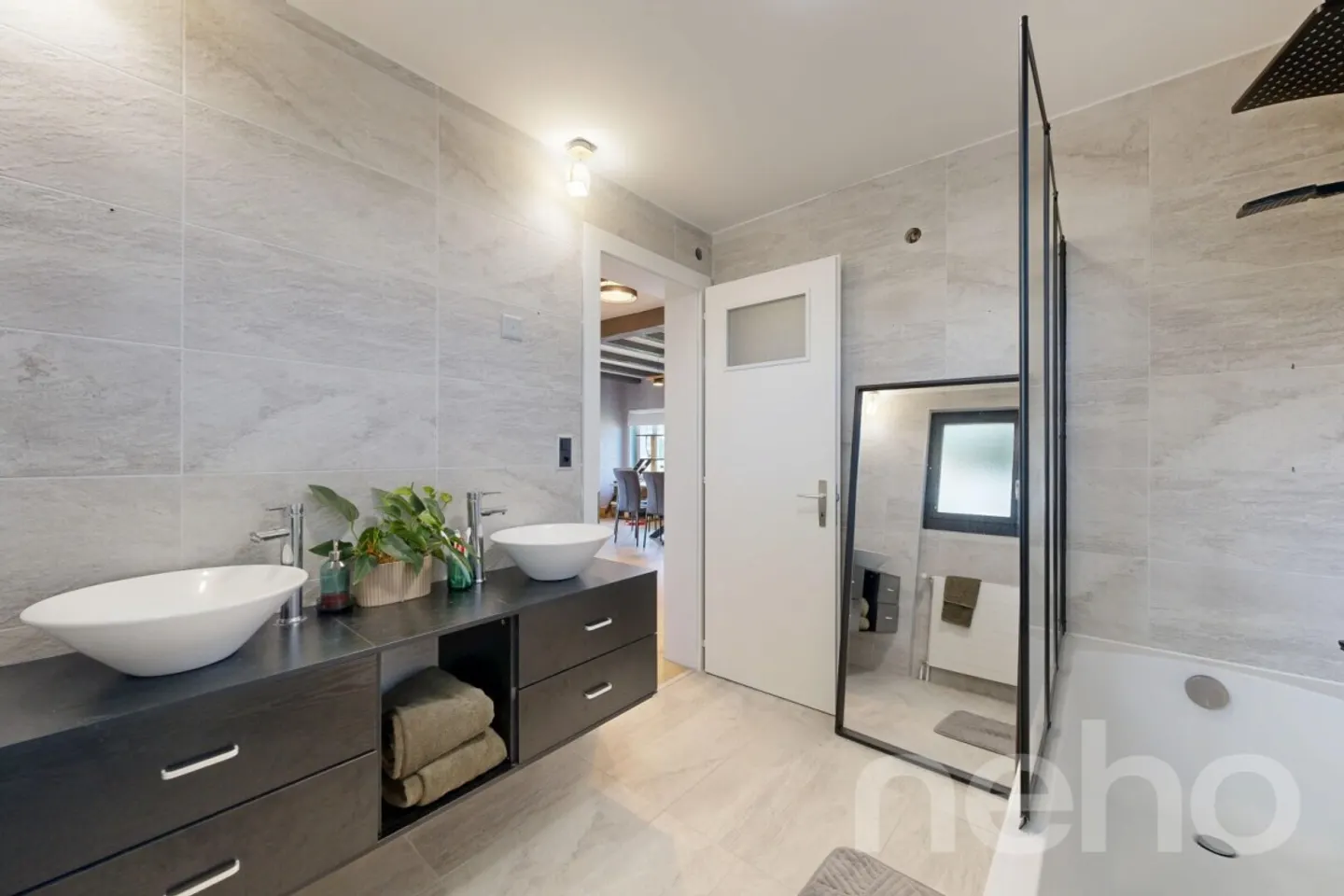 Renovated Villa Near Bulle - Photo 10 of 12