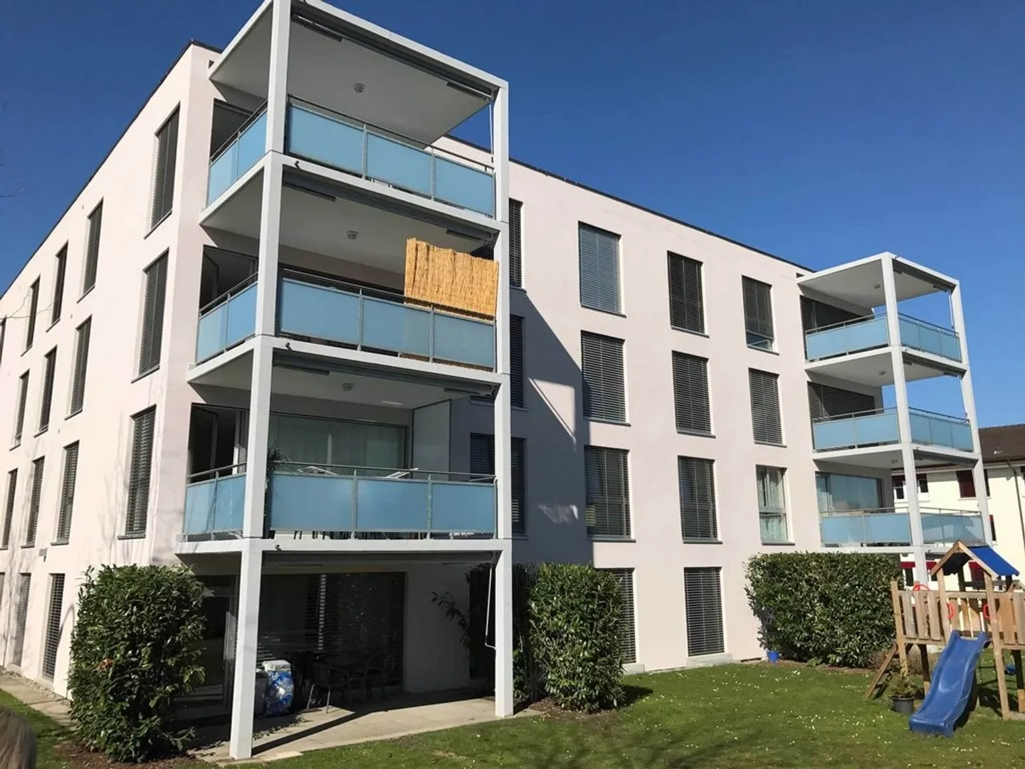 Garage singolo vicino al porto a Kreuzlingen - Foto 2 di 2