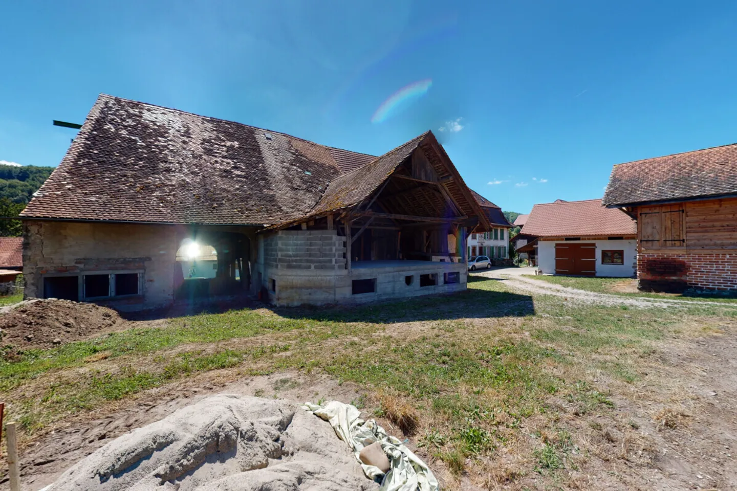 Real estate project with 6 apartments and building permit - Photo 11 of 13