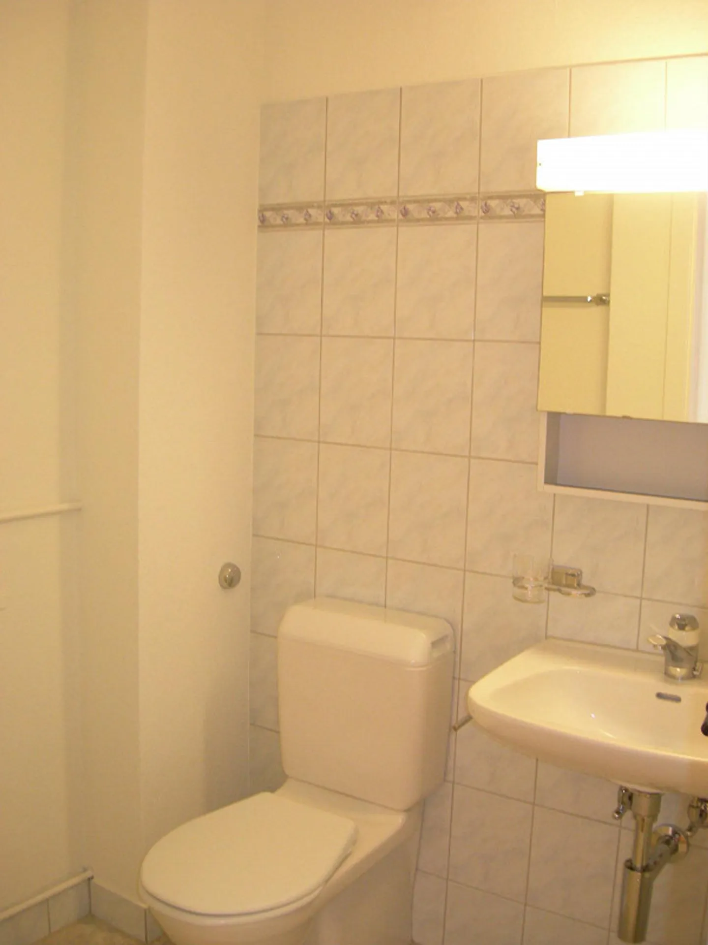 Temporary Old Building Apartment in Lucerne - Photo 4 of 9