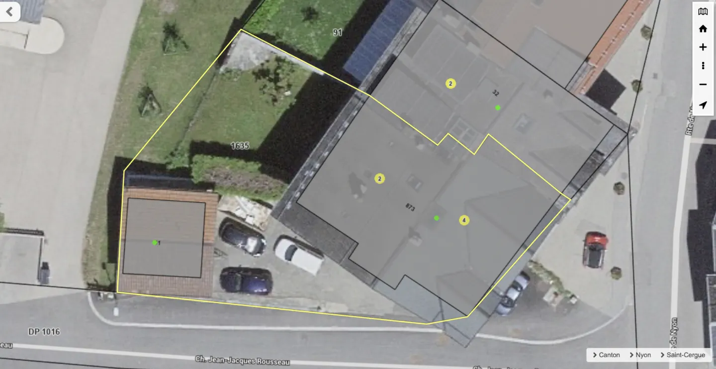 Mixed-use building - Photo 10 of 10