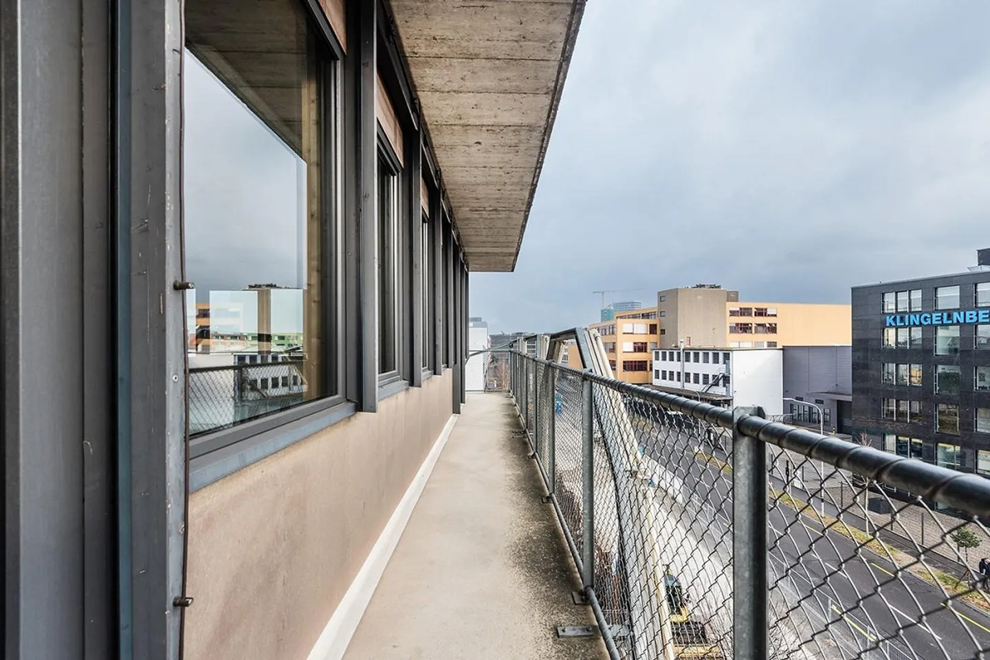 Proximity to Highway and Oerlikon Train Station: 75 m2 Office Space in the NOERD Commercial Building - Photo 3 of 4
