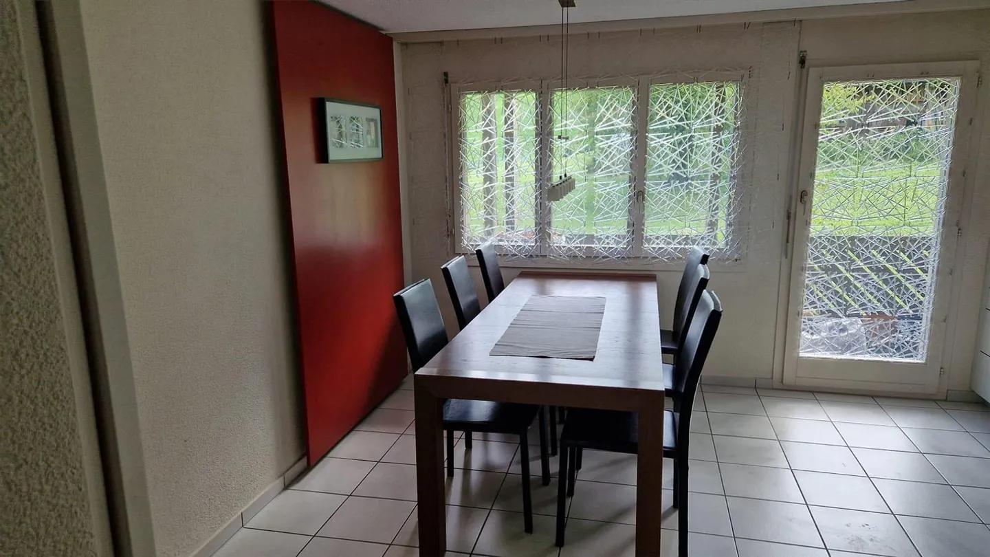 Geräumige Wohnung mit Balkon - Foto 3 von 9