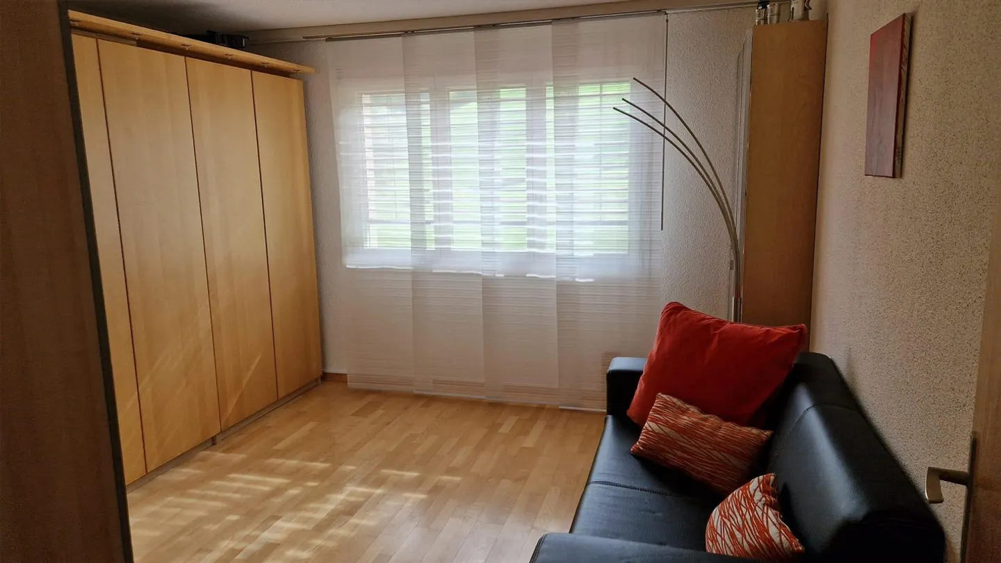 Geräumige Wohnung mit Balkon - Foto 5 von 9