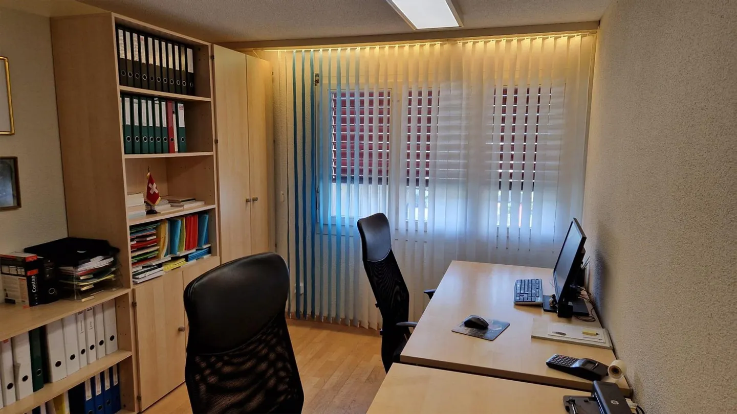 Geräumige Wohnung mit Balkon - Foto 9 von 9