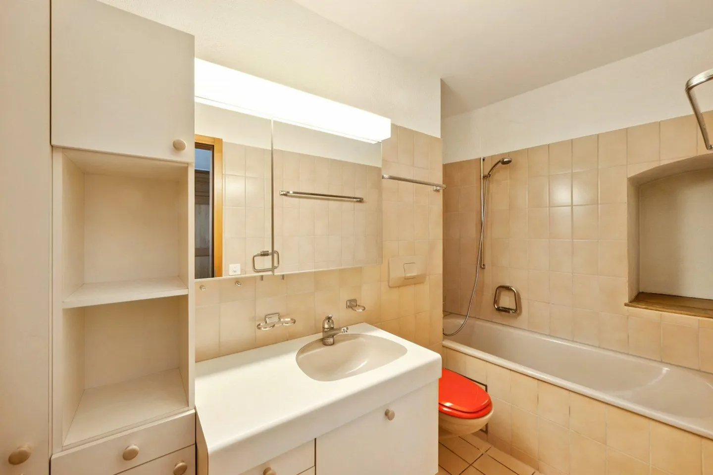 Spacious 4-room apartment with winter garden in Basel - Photo 9 of 11