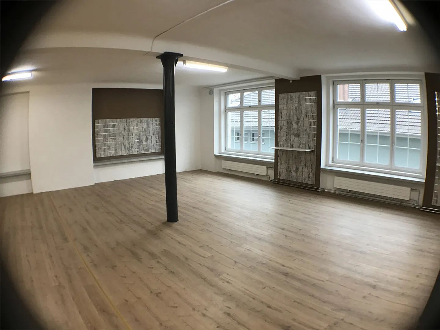 Spazio commerciale per ufficio e studio - Foto 3 di 15