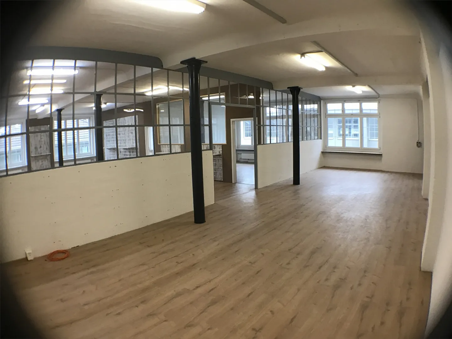 Spazio commerciale per ufficio e studio - Foto 11 di 15