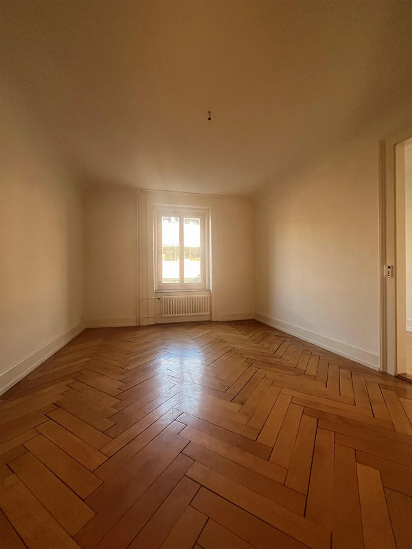 Temporary Old Building Apartment in Lucerne - Photo 7 of 9