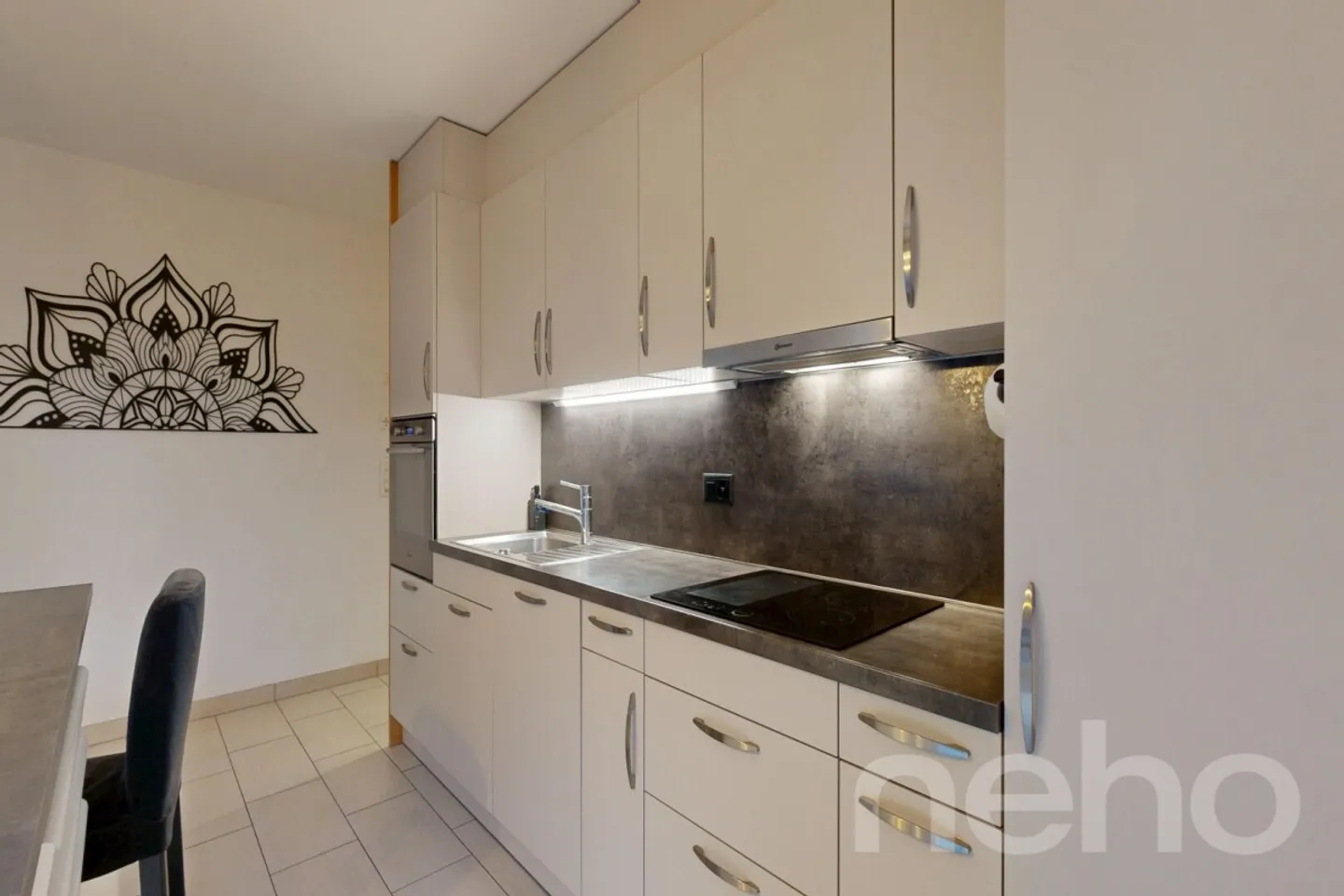 Appartement Charmant avec Grande Terrasse - Photo 3 sur 12