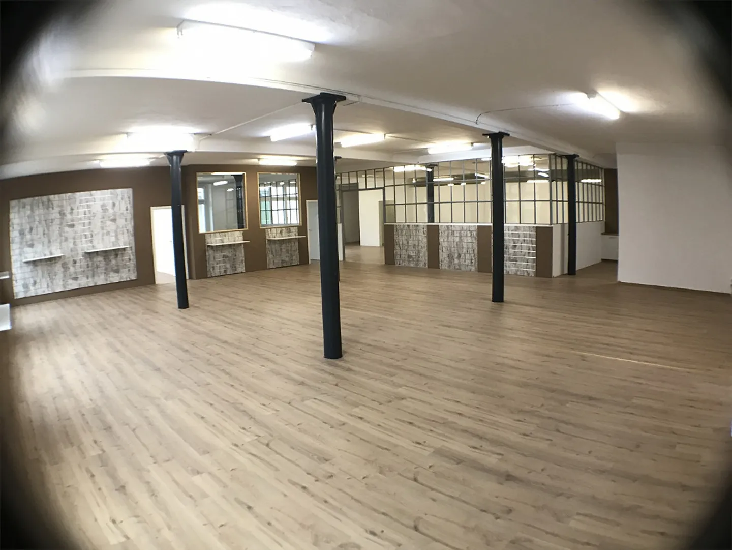 Spazio commerciale per ufficio e studio - Foto 6 di 15