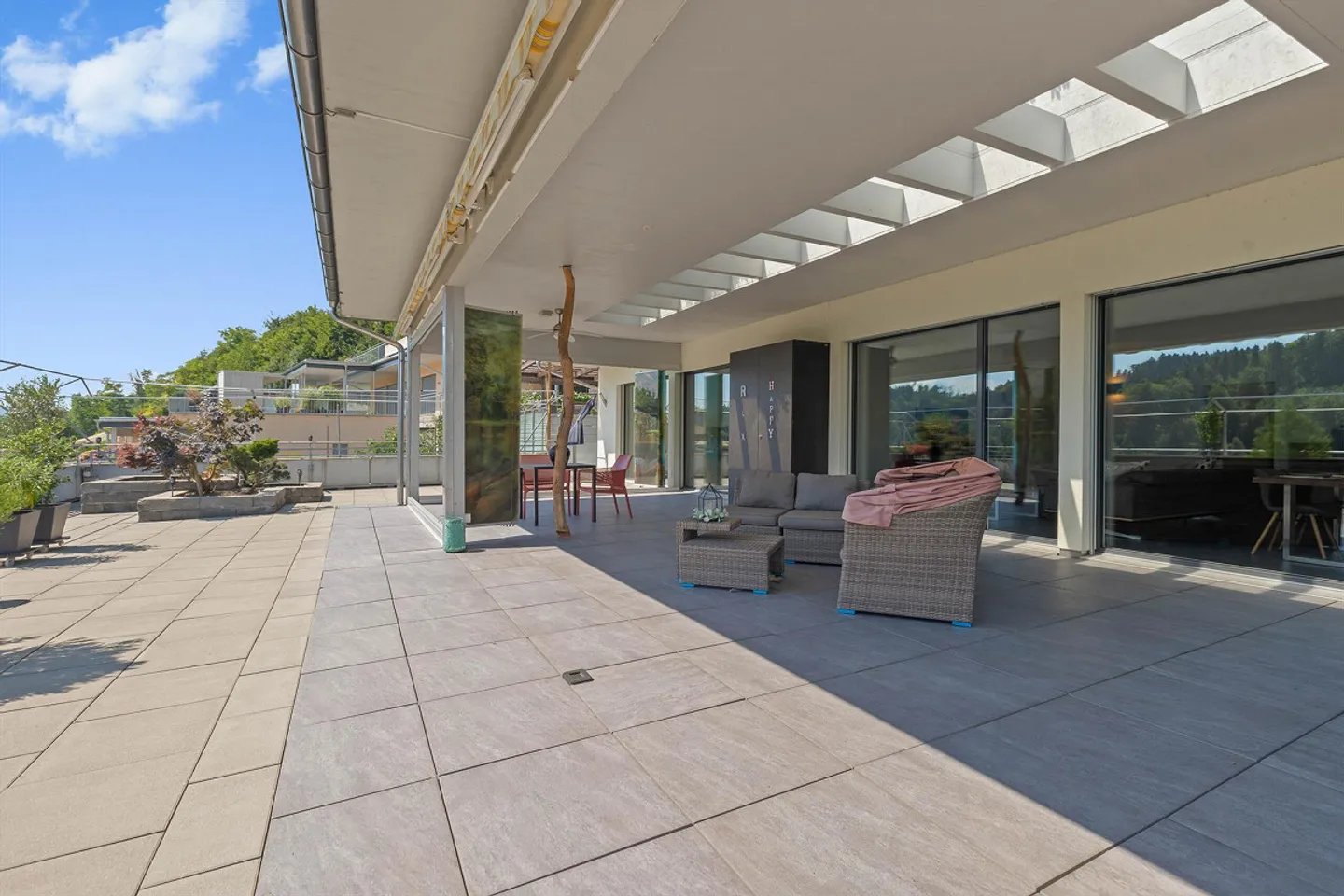 ELEGANT TERRACE SPECTACLE - Photo 5 of 5