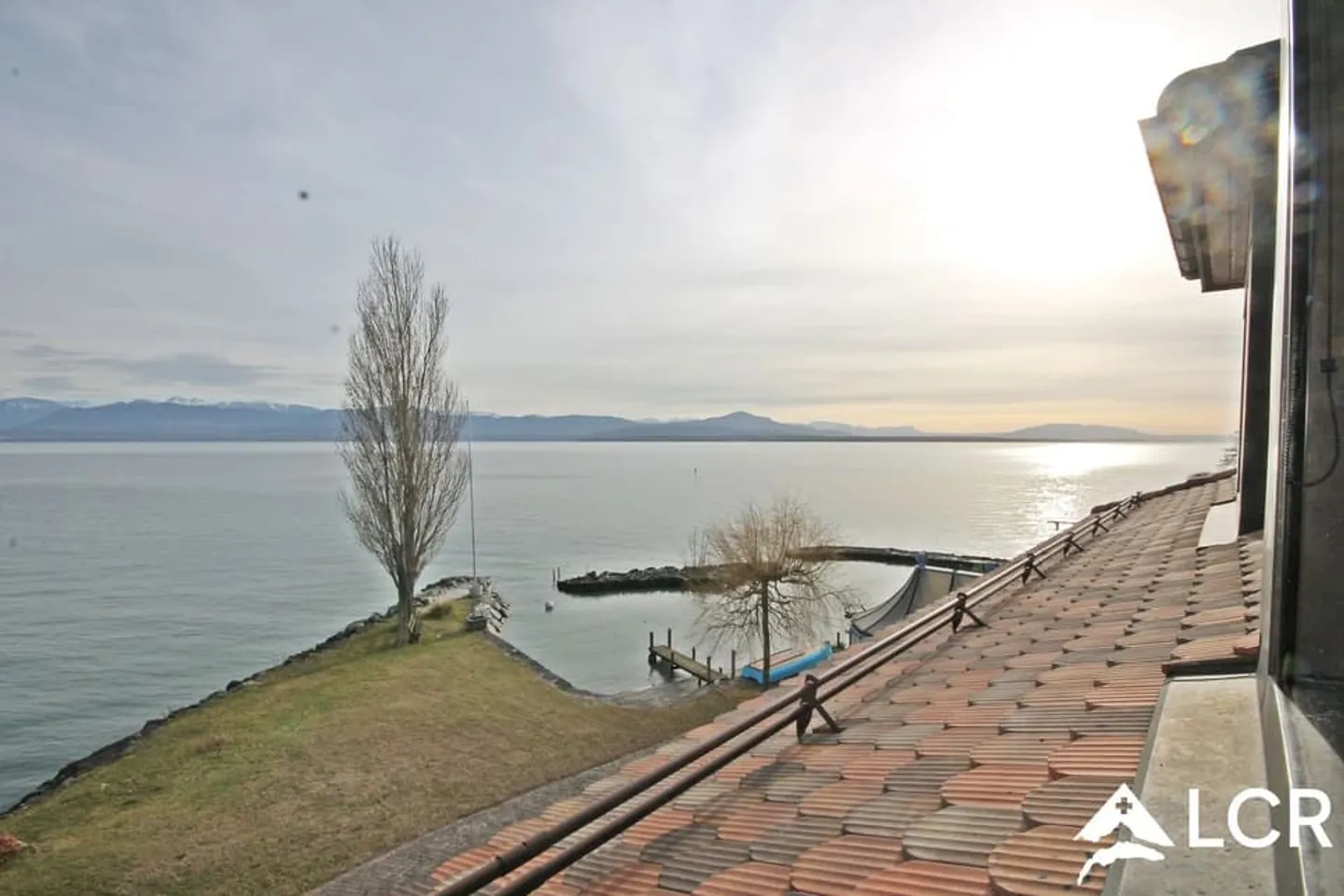 Wunderschönes möbliertes Studio - Kurzzeit / Seeblick - Garten - Pool - Foto 1 von 8