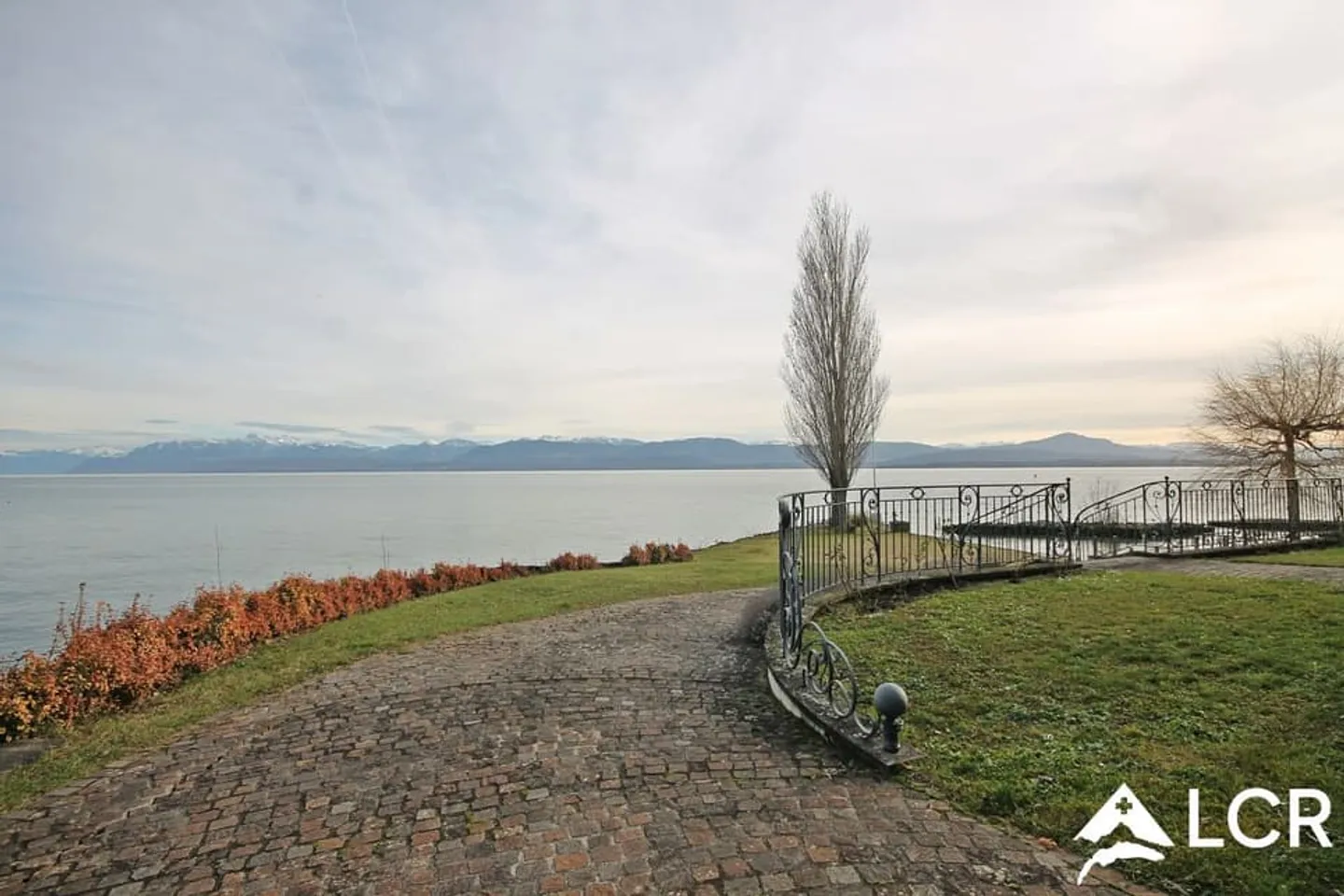 Wunderschönes möbliertes Studio - Kurzzeit / Seeblick - Garten - Pool - Foto 7 von 8