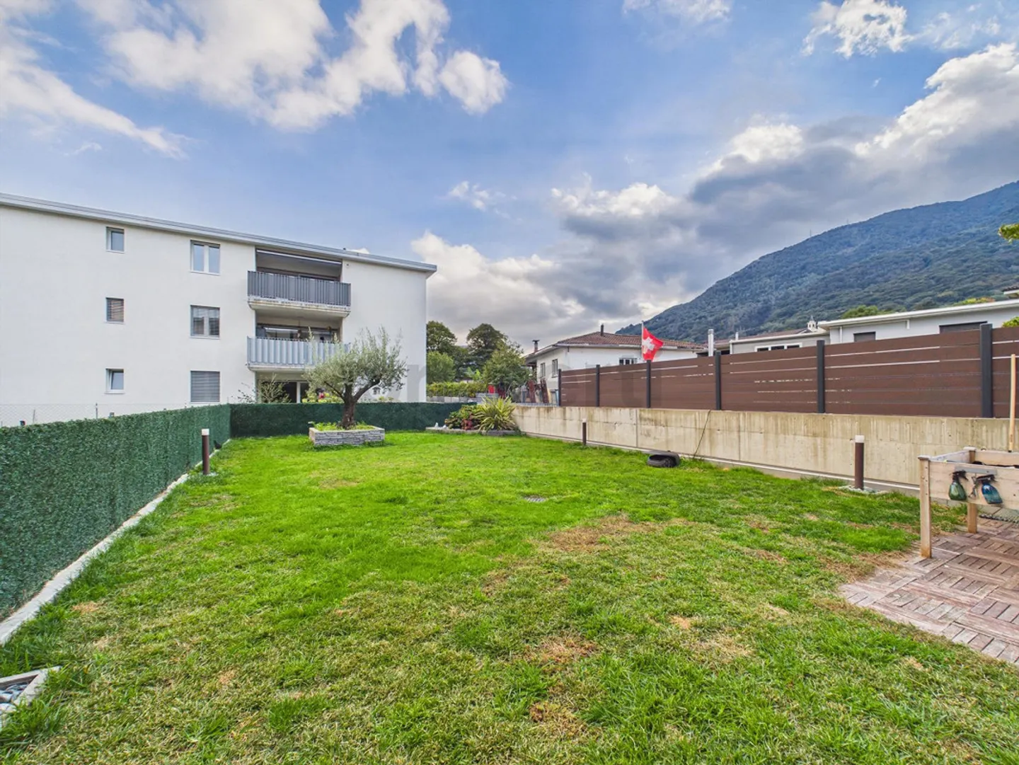 Privatgarten von 122 m², große überdachte Terrasse & Südausrichtung! - Foto 11 von 13