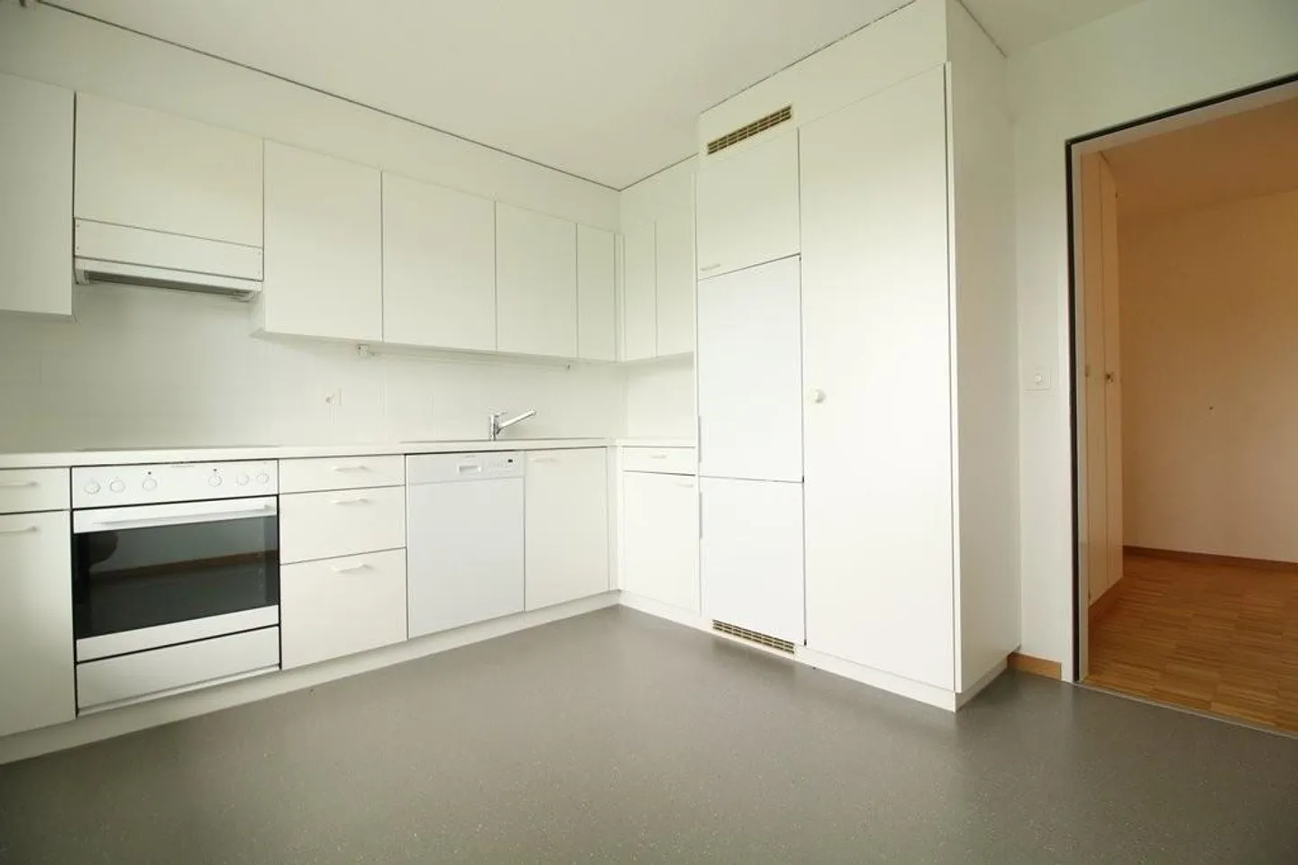 Living where the cherry blossoms bloom - Photo 4 of 10