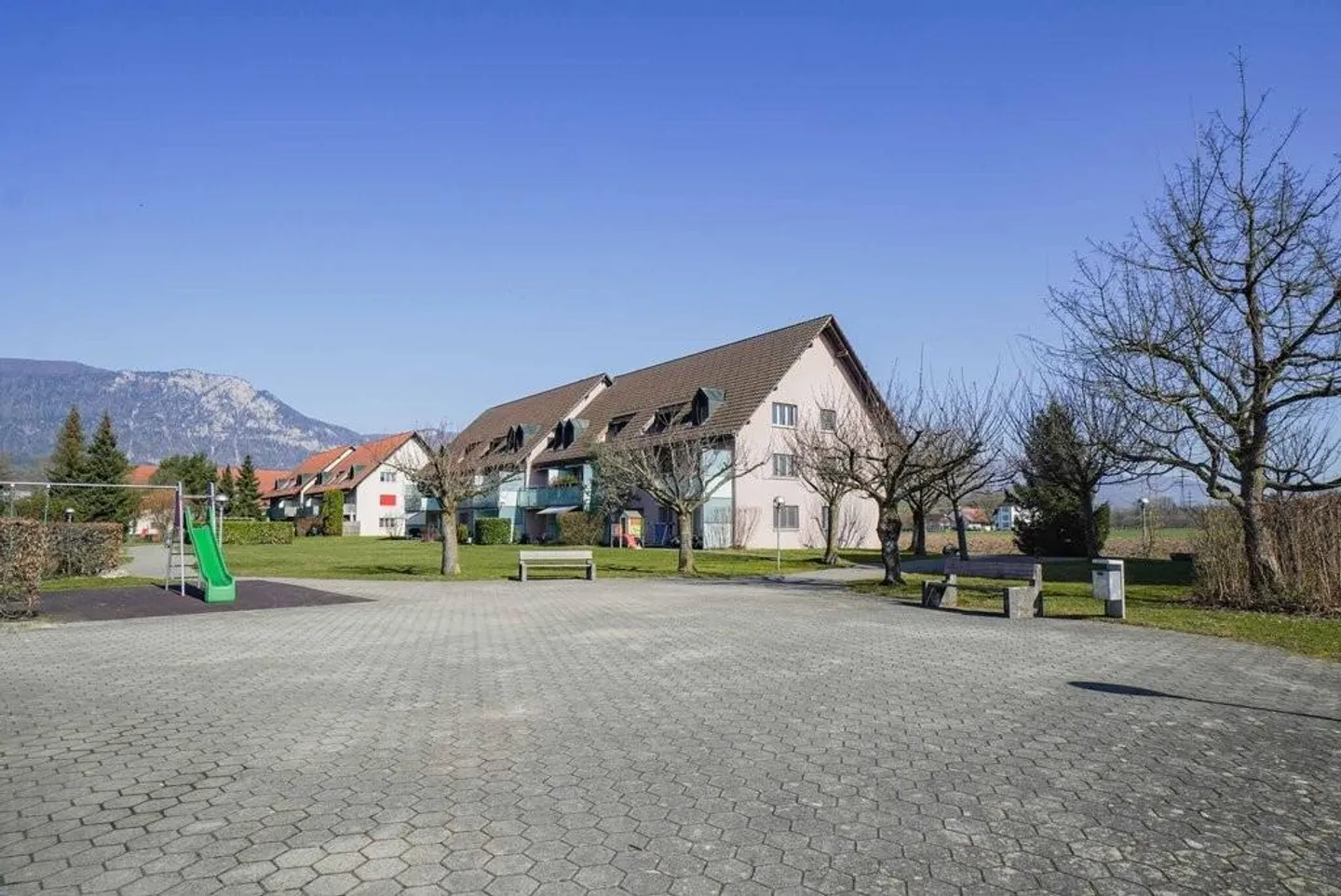 Living where the cherry blossoms bloom - Photo 7 of 10