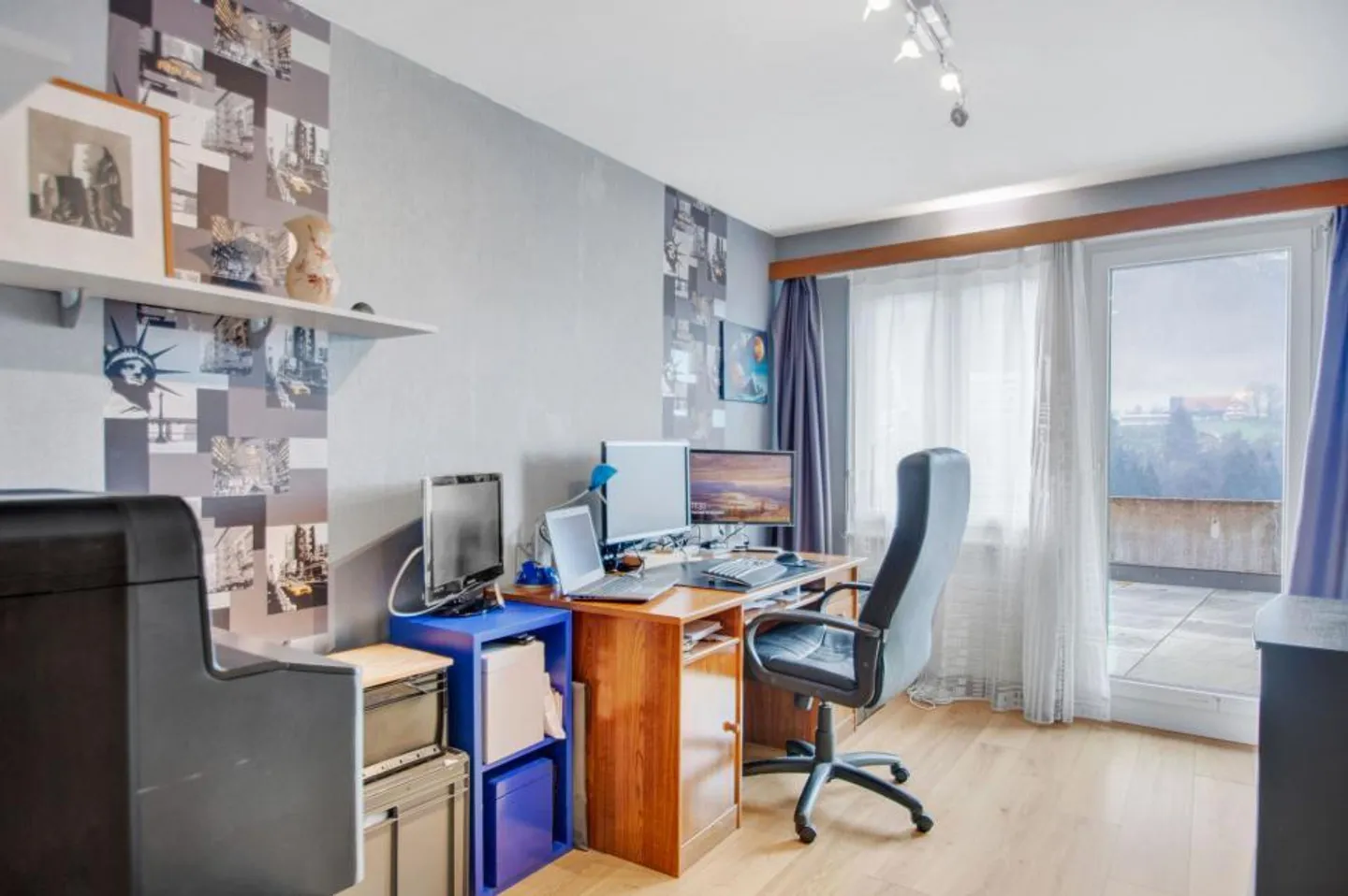 Magnifique appartement en penthouse de 5,5 pièces avec grande terrasse et vue imprenable ! - Photo 13 sur 13