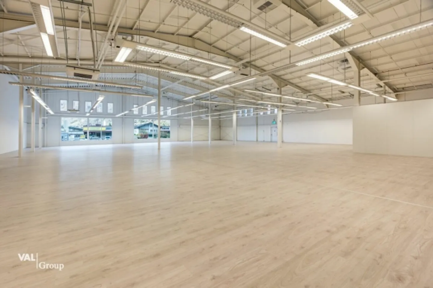 Spacious commercial hall in Eyholz - versatile and ideally accessible - Photo 7 of 10