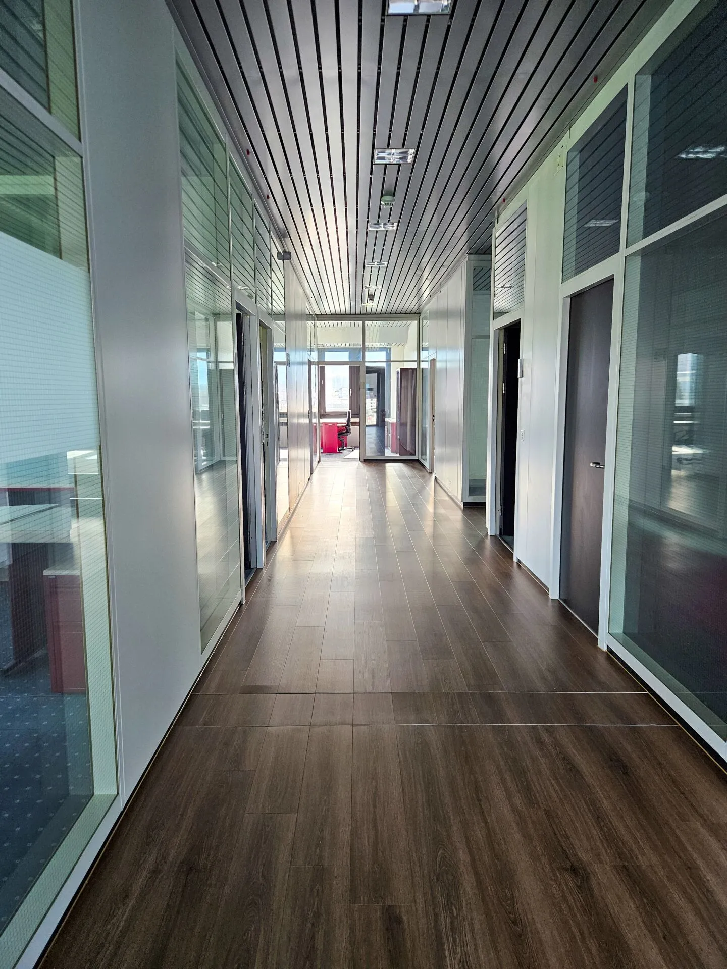Ufficio open space di 912 m2 a Lucerna - Foto 6 di 11