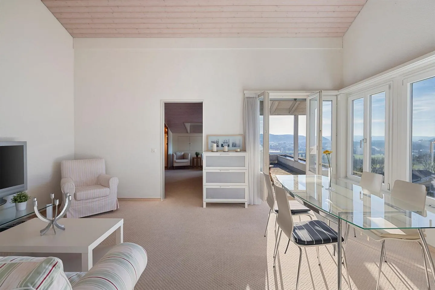 Luxury Home with Alpine Views - Photo 3 of 7