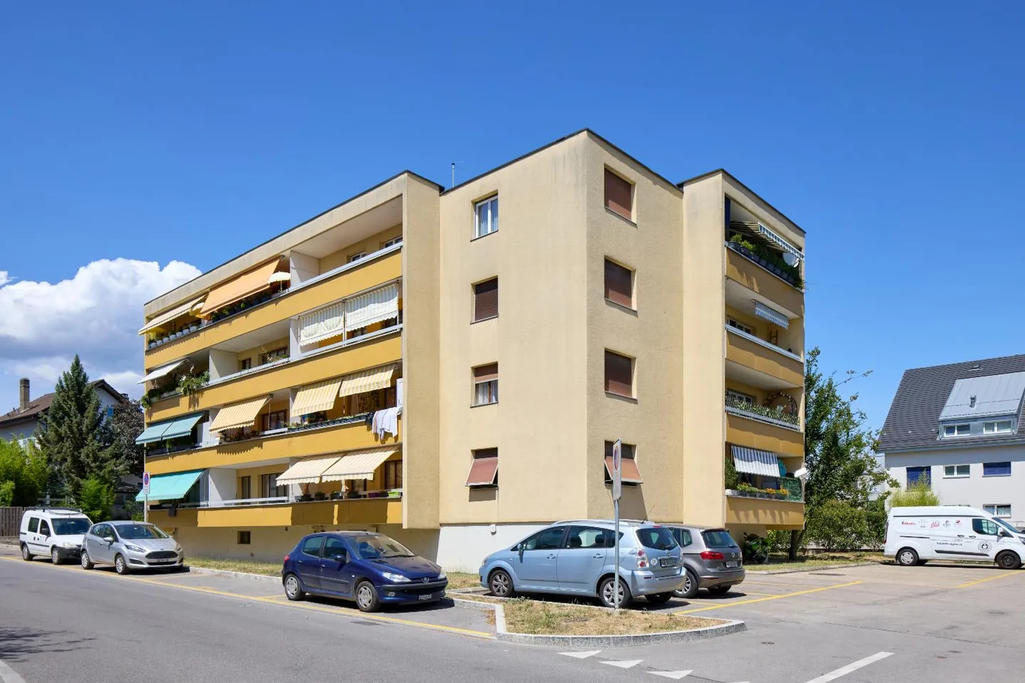 Offener Platz - Foto 2 von 3