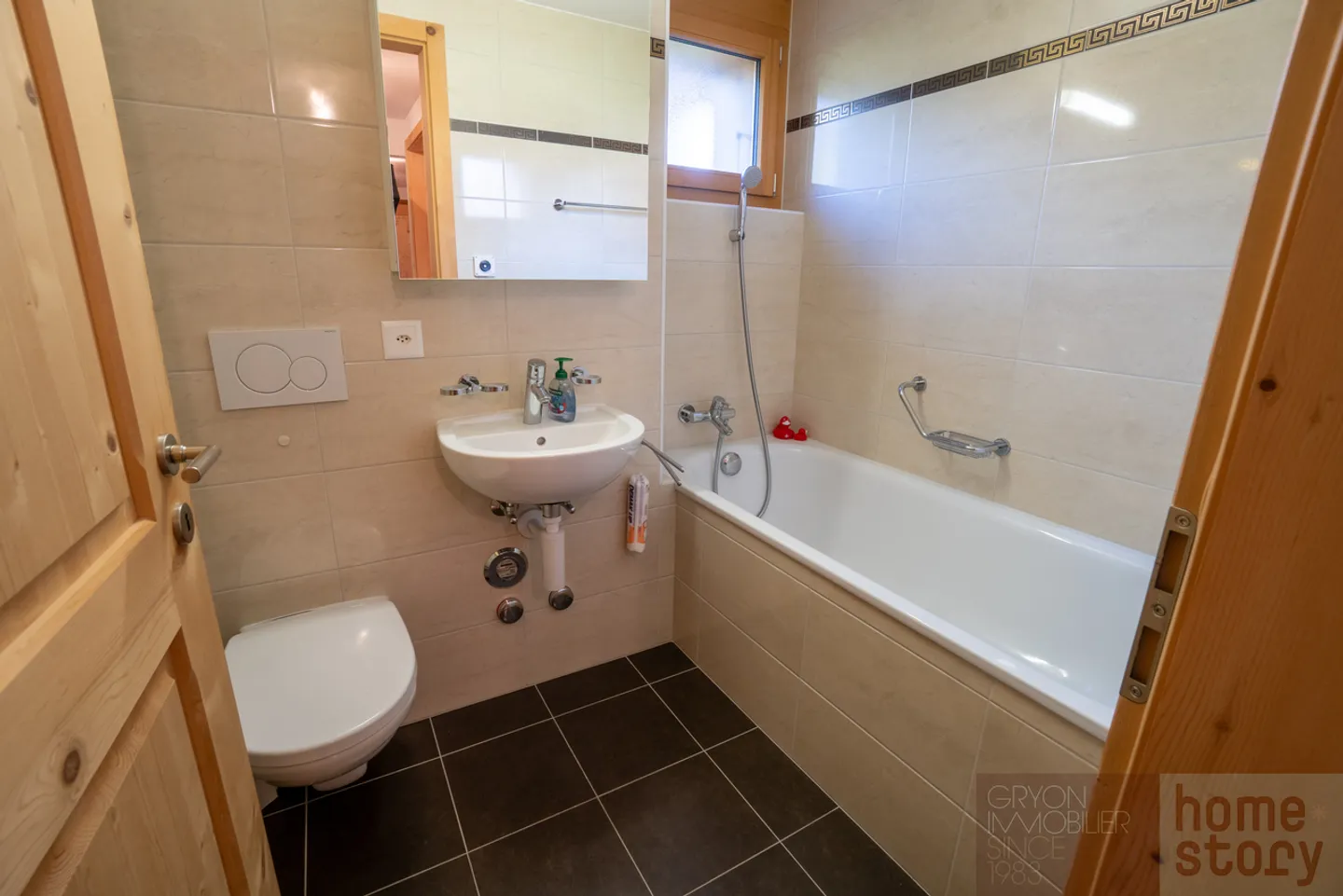 Cozy 3.5-room Minergie apartment with mountain view in Gryon - Photo 15 of 16