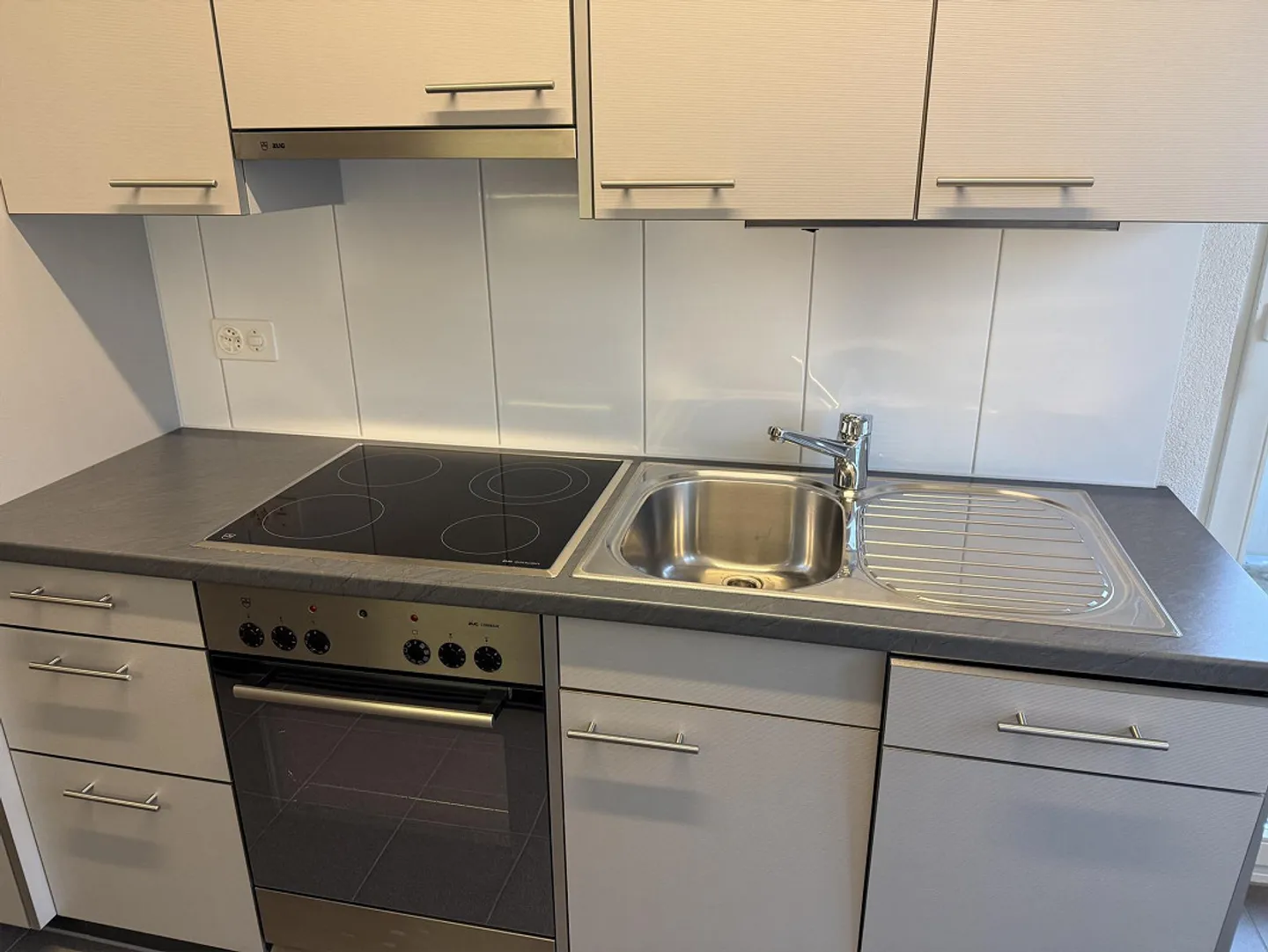 Close to the city and central - Photo 6 of 7