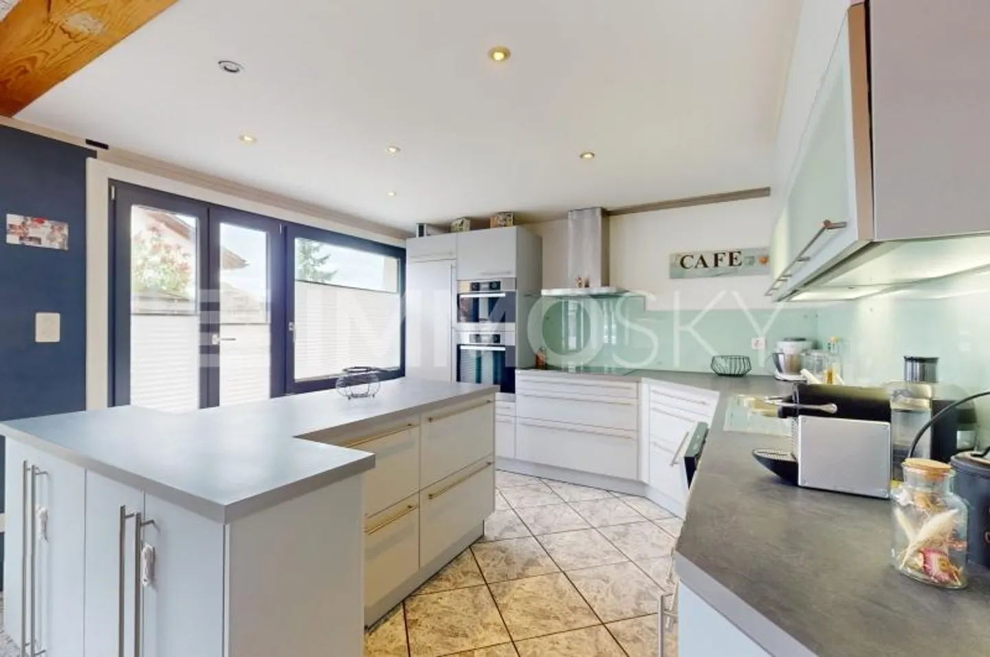 Family home with 6.5 rooms and garden - Photo 1 of 5