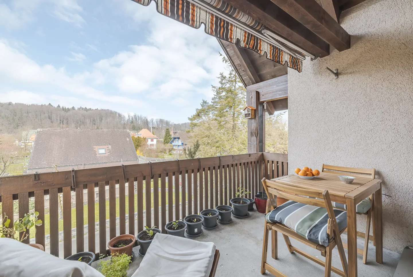 Charming Attic Maisonette Apartment - Laupen - Photo 4 of 10