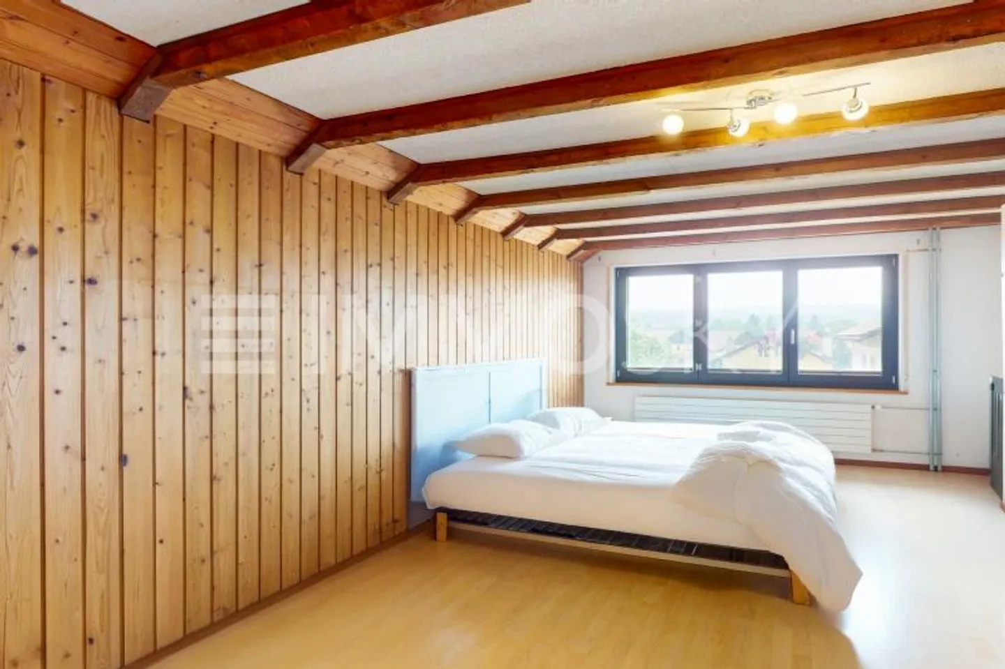 Family home with 6.5 rooms and garden - Photo 4 of 5