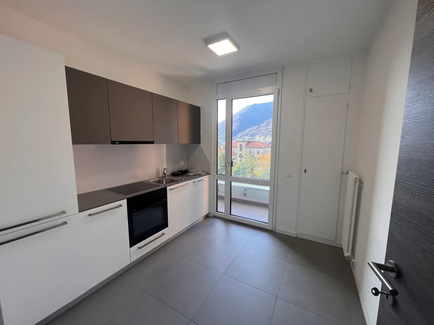 Mietwohnung 5.5 Zimmer in neu renoviertem Gebäude - Foto 7 von 18