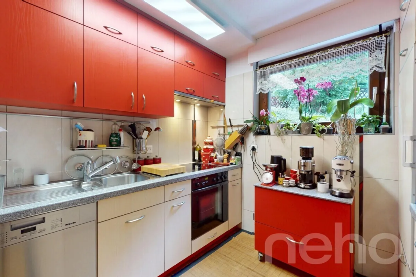 4,5-Zimmer-Wohnung mit Garten, Bergblick und Garage - Foto 1 von 12