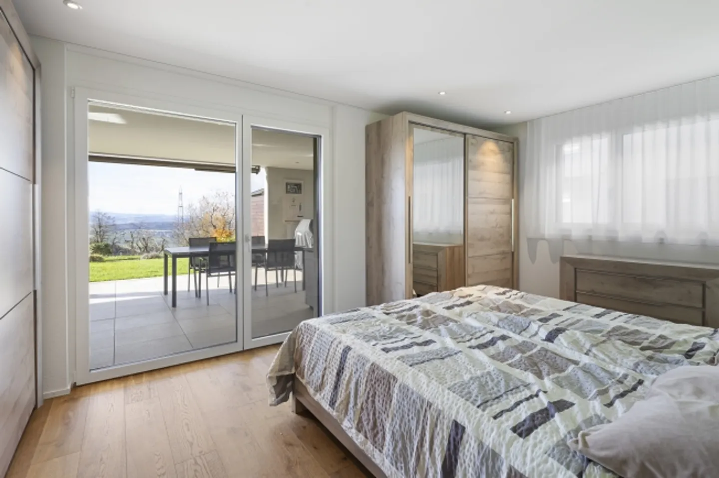 Maison de rêve moderne avec grande terrasse et vue dégagée - Photo 5 sur 15