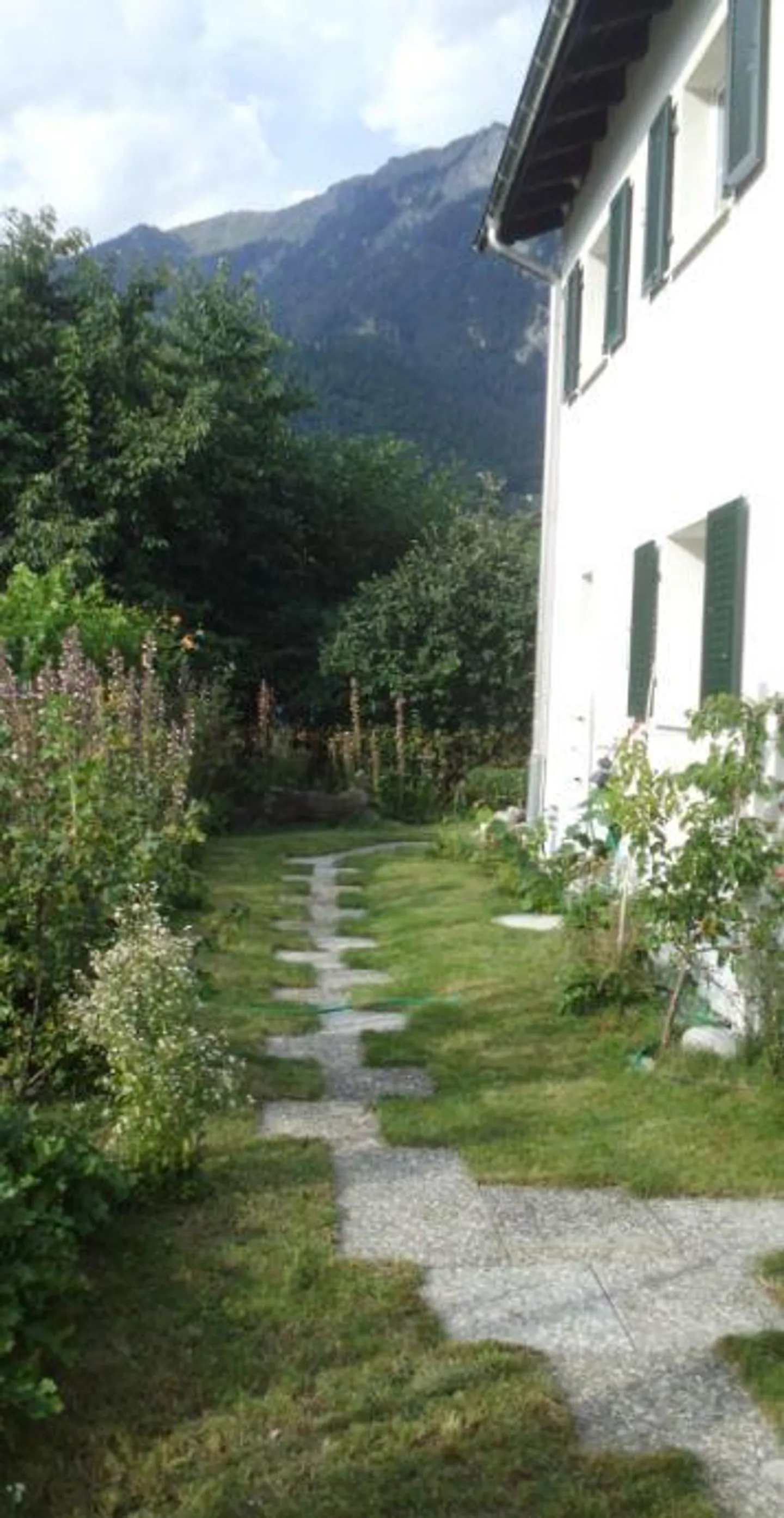 sehr schöne 3-Zimmer Wohnung im Zweifamilienhaus mit kleinem Garten - Foto 7 von 10