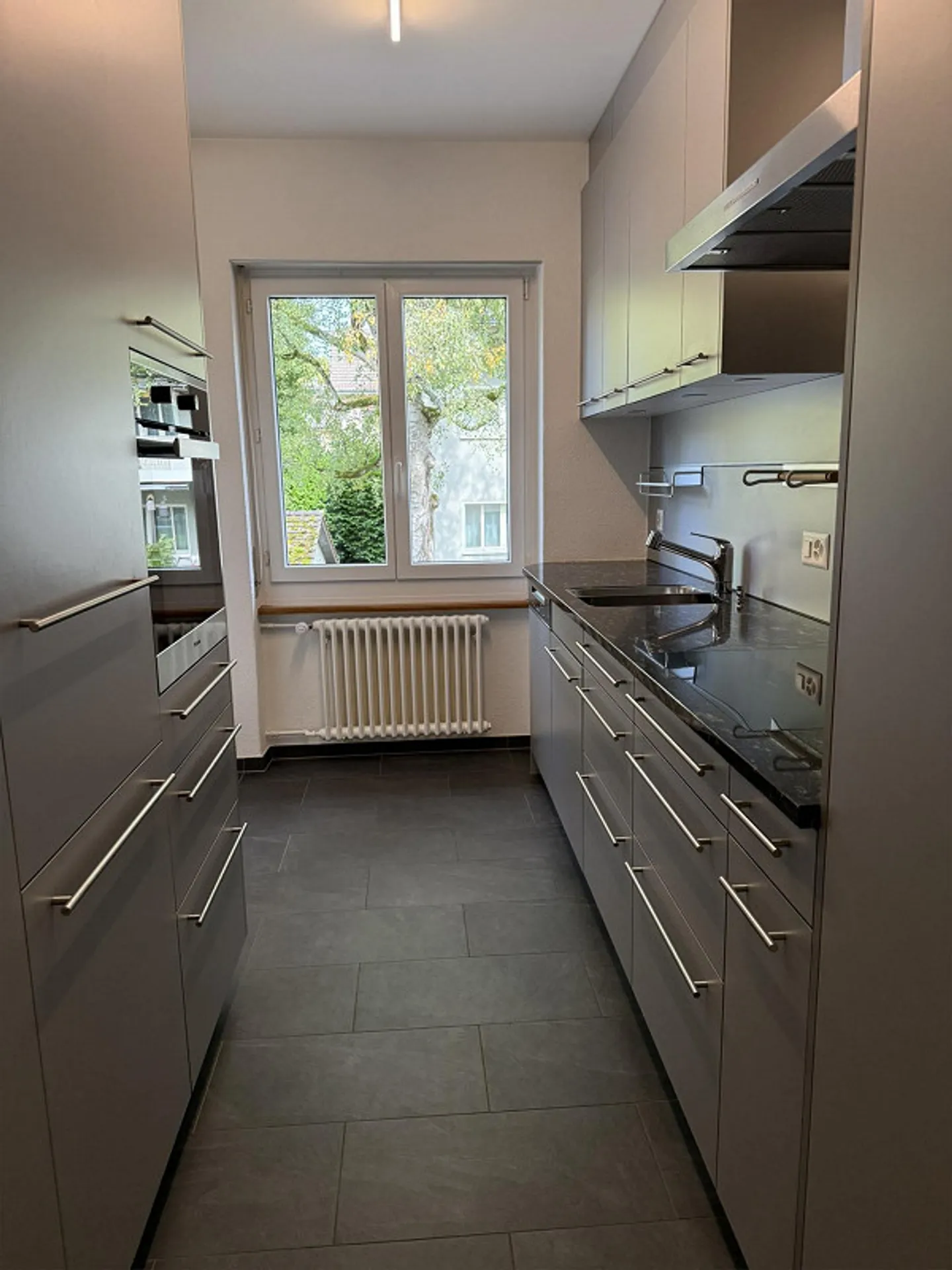 Beautiful 3.5-room apartment (90m2) with balcony in Elfenau - Photo 4 of 19