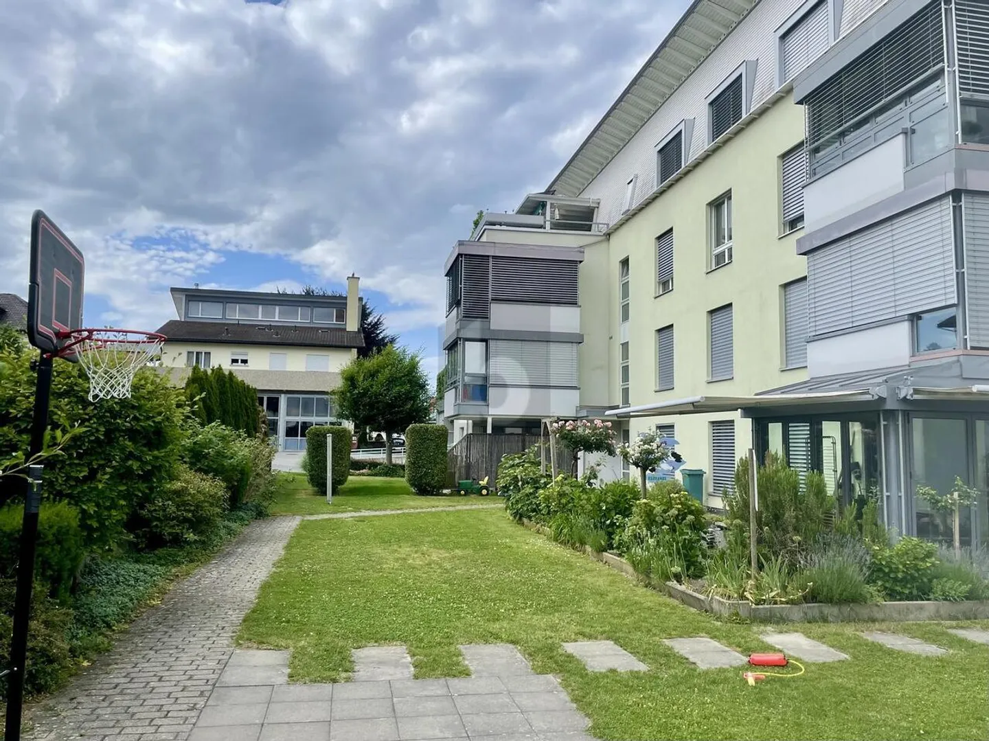 Modernes Apartment mit Garten - Foto 1 von 6