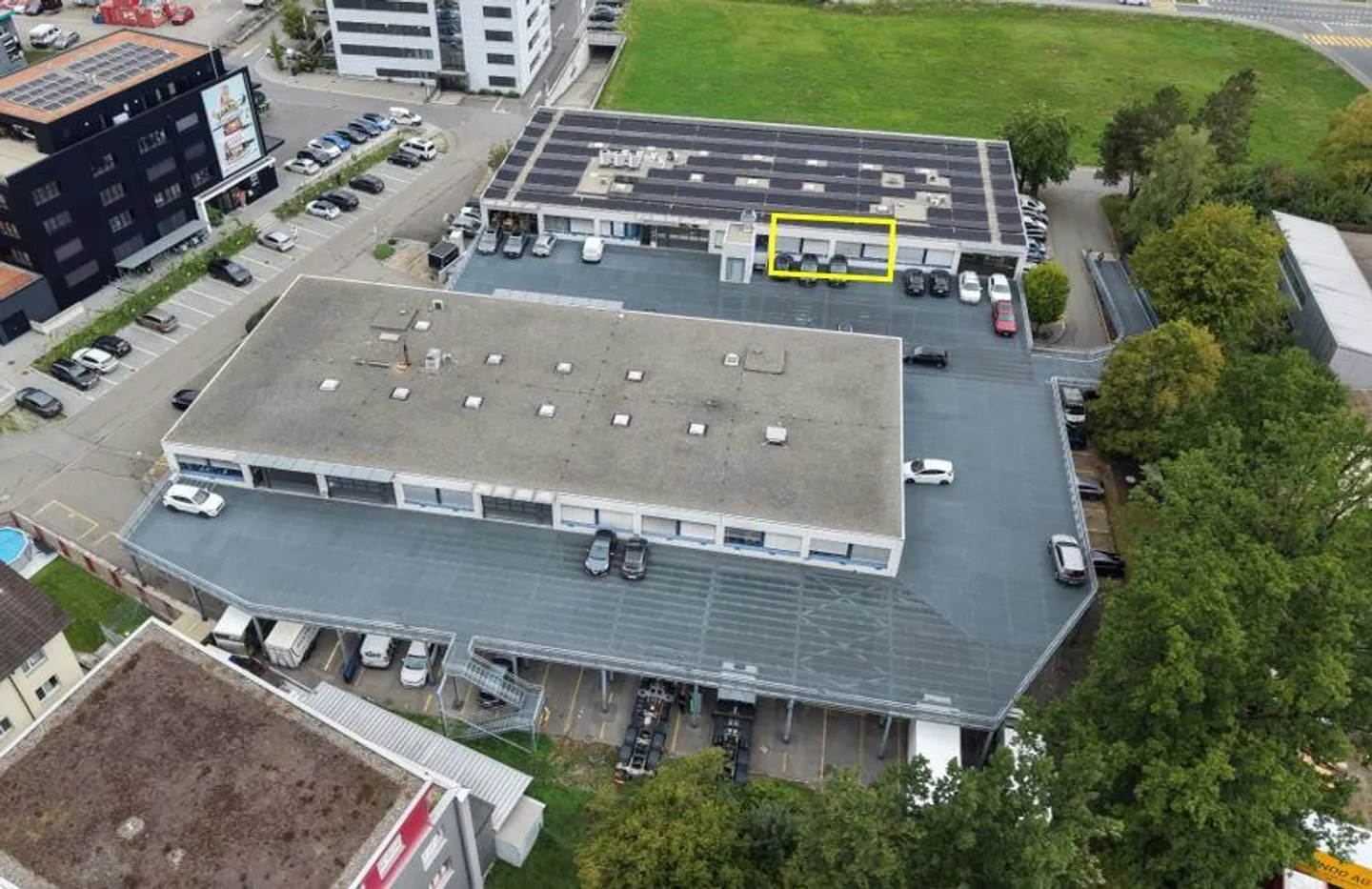 104 m² Gewerbe-/Lagerfläche mit ebenerdiger Zufahrt und Sektionaltor - Foto 1 von 3
