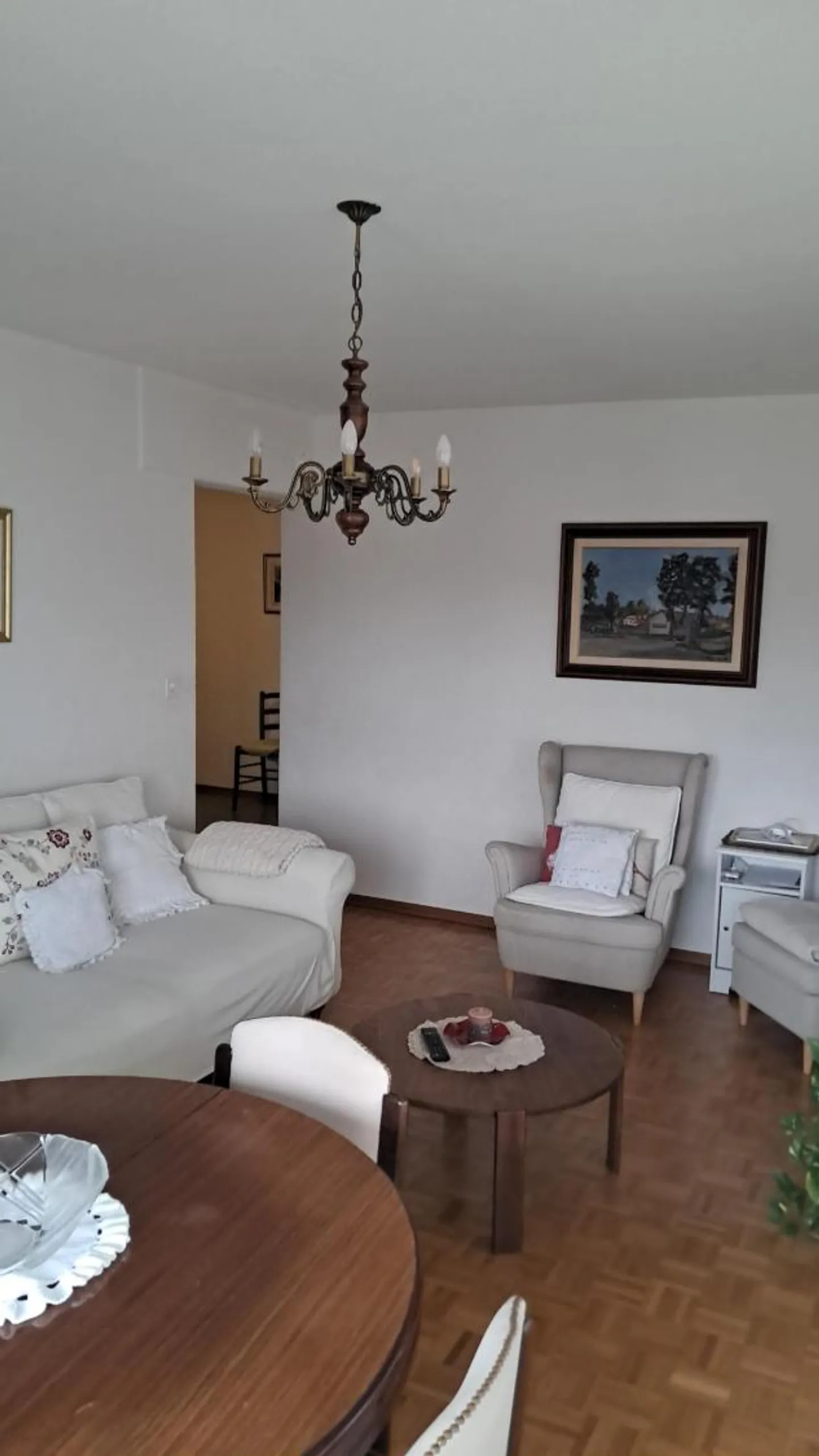 3.5 Room Apartment - Photo 1 of 8