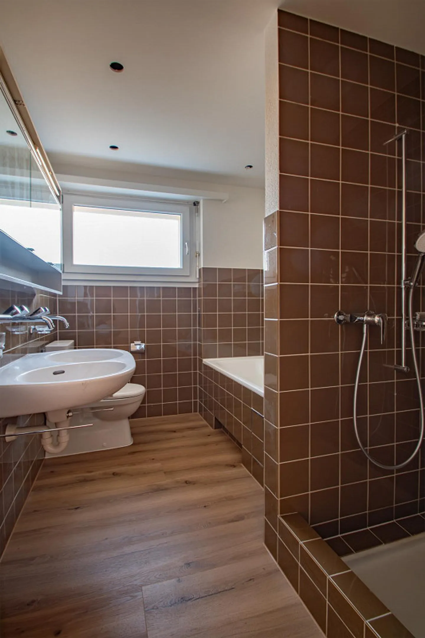 4 1/2 Room Apartment 1st Floor - Photo 6 of 12